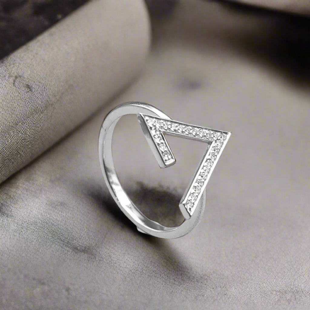 Semi Triangle Ring